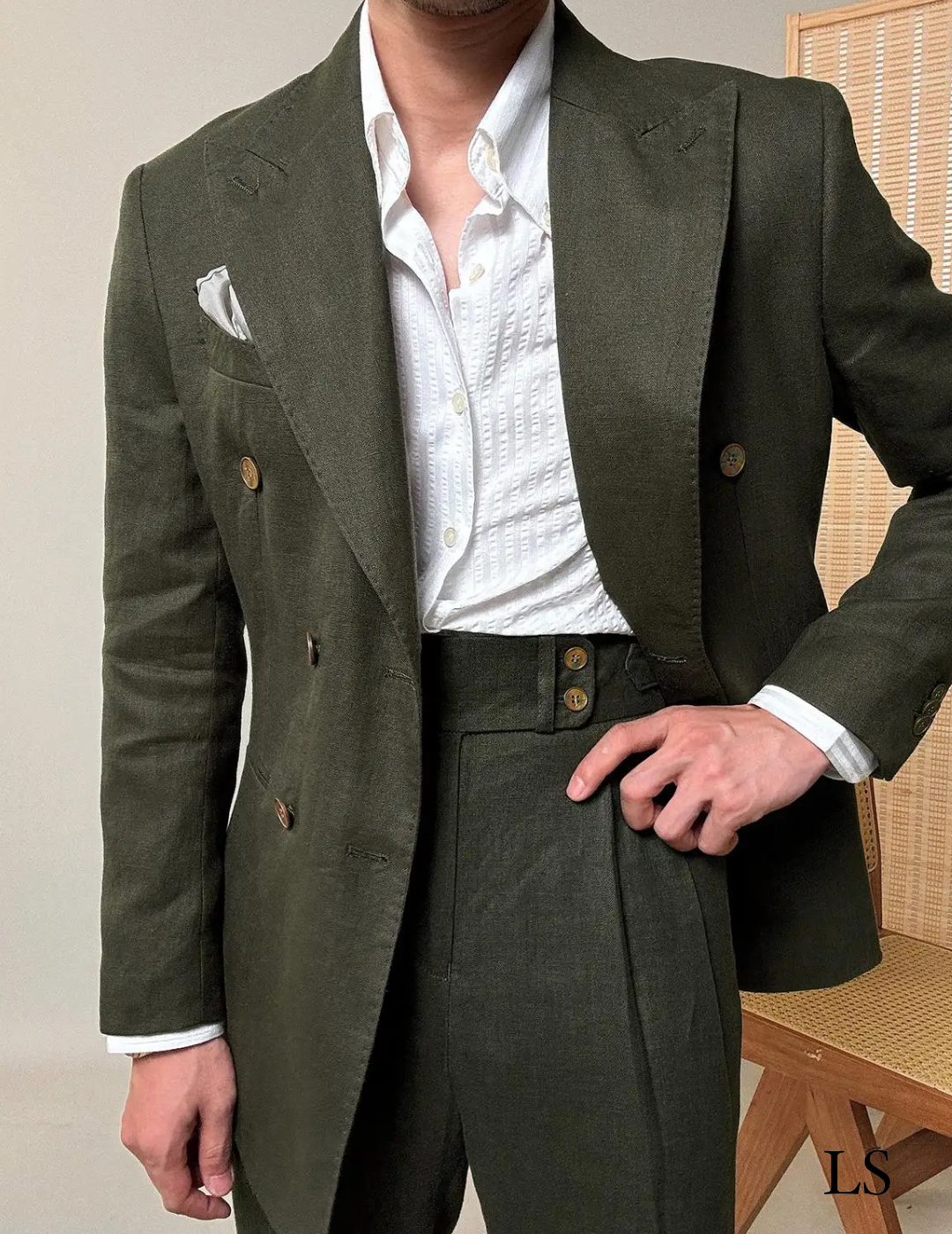 Looped LS035 Double-Breasted Linen Suit